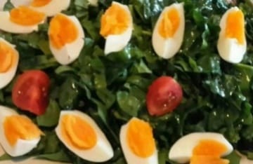 Yumurtalı Ispanak Salatası