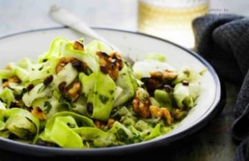 Çıtır Çiğ Kabak Salatası